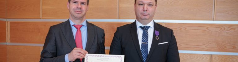 Francia állami kitüntetésben részesült a PTE dékánja