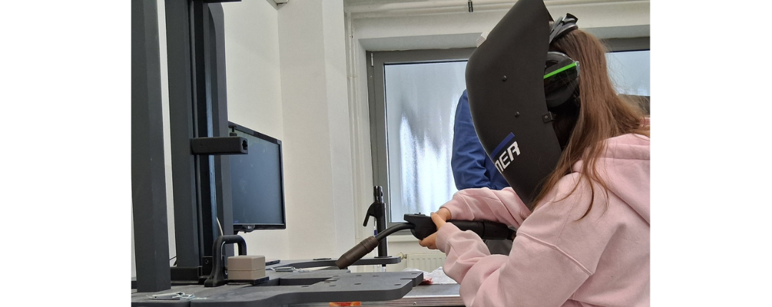 Mit csinál a mérnök? – a kulisszák mögé leshetnek be a középiskolások a PTE MIK-en