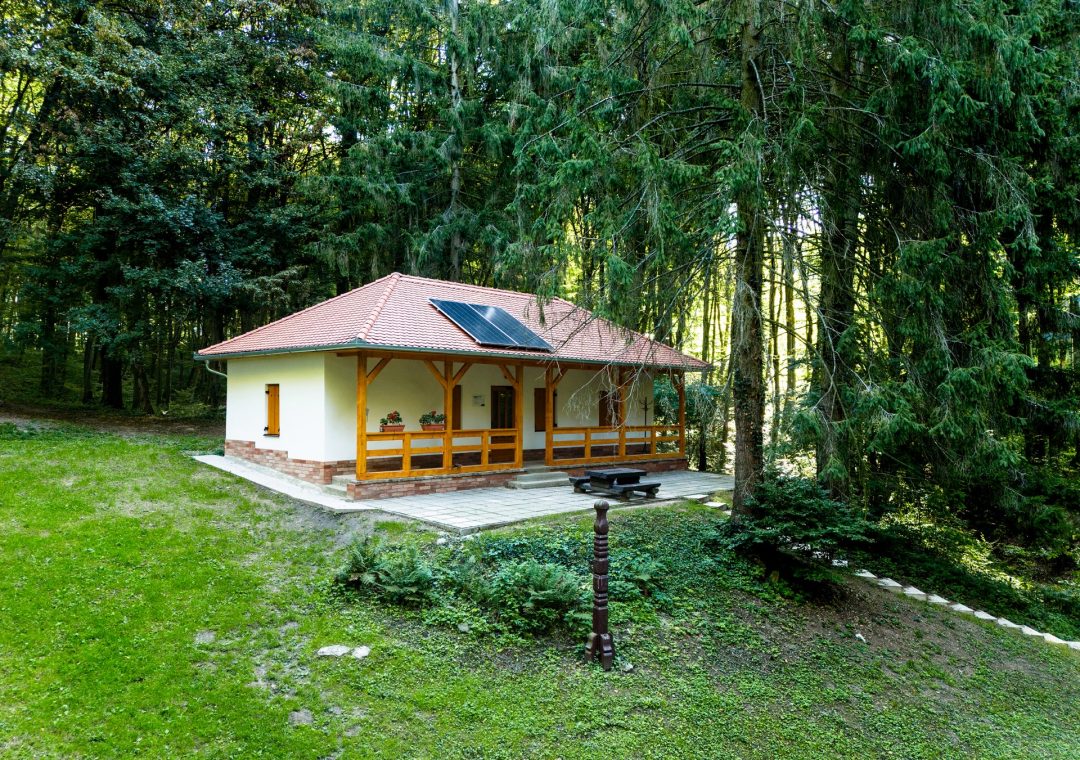 Szavazzunk együtt a pécsiek kedvencére - legyen a Büdöskúti Kulcsosház az Év Turistaháza!