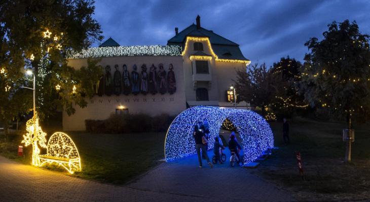 Fények Elvarázsolt Erdeje - fénypark a Zsolnay Negyedben