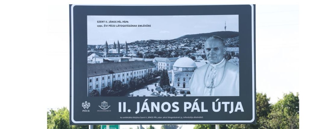 Megújult a II. János Pál útját jelölő emléktábla