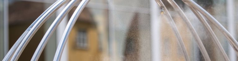 Helyükön a köztéri párakapuk, új hűsítőpont a Vásárcsarnoknál