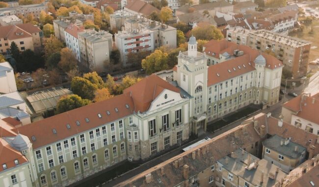 Újabb 5 évre a nemzetközi élmezőnyben a PTE KTK