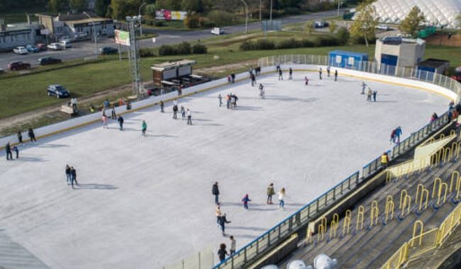 Szombaton nyit a jégpálya